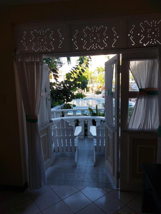 Cozy Villa Escape 런어웨이베이 외부 사진